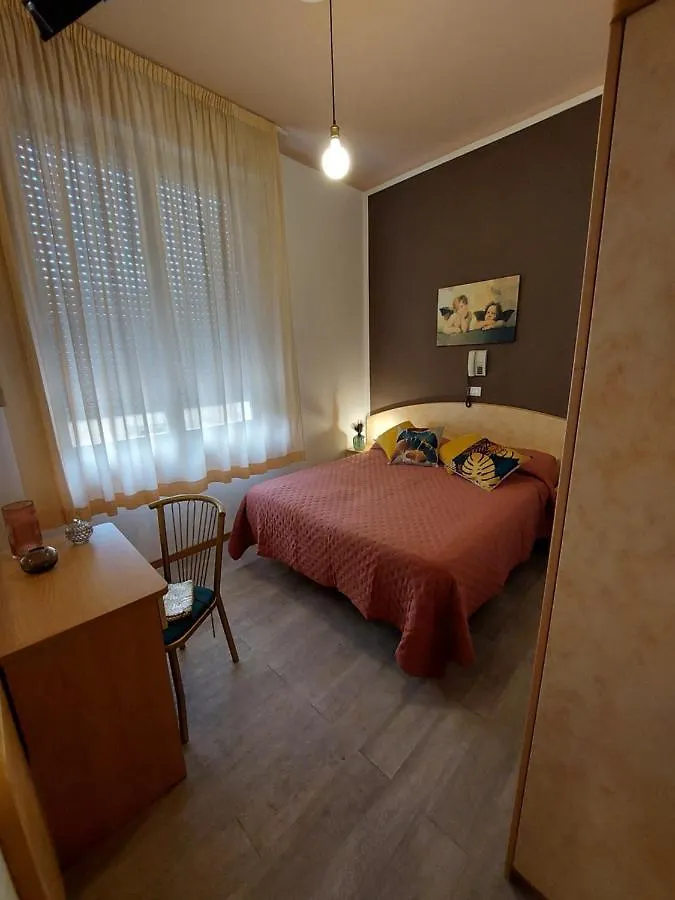 Maison Des Roses Cesenatico