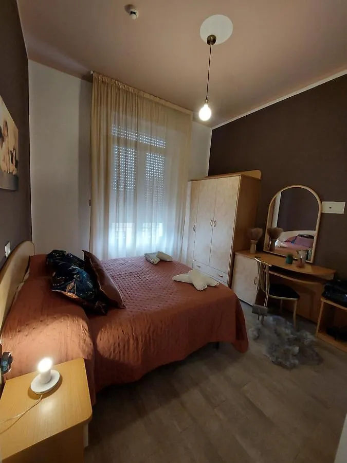 *** Hotel Maison Des Roses Cesenatico Italia
