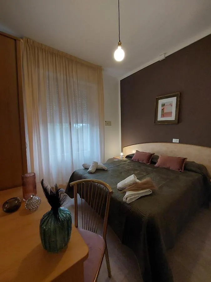 Maison Des Roses Cesenatico 3*,  Italia